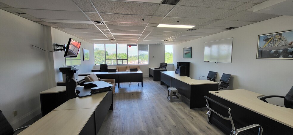 More Photos Of 991-1025 Finch Ave W, Toronto Office For Lease