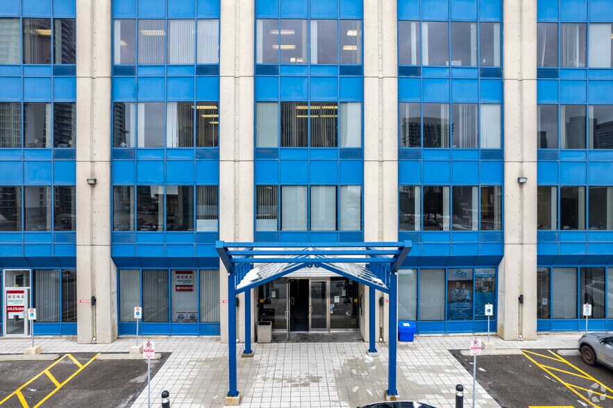More Photos Of 250 Consumers Rd, Toronto Office For Lease