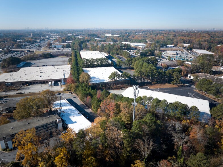 More Photos Of 3645 Oakcliff Rd, Doraville Warehouse For Lease