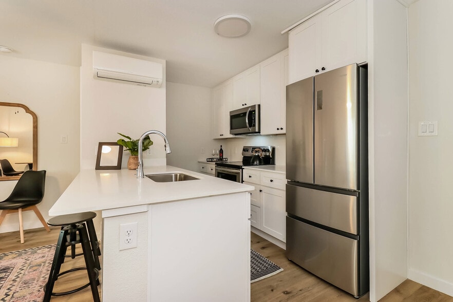 More Photos Of 1519 Annex Ave, Dallas Apartments For Sale