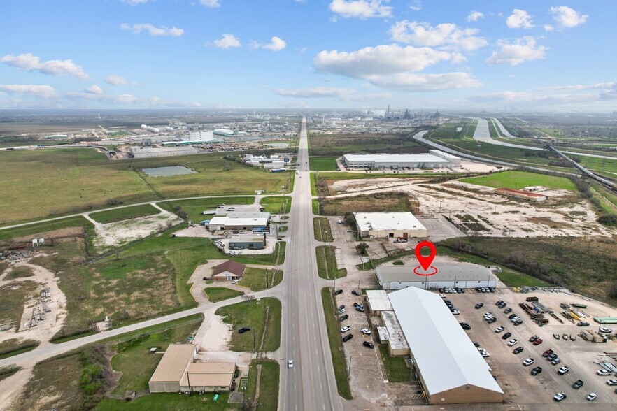More Photos Of 6719 E Highway 332, Freeport Industrial For Sale