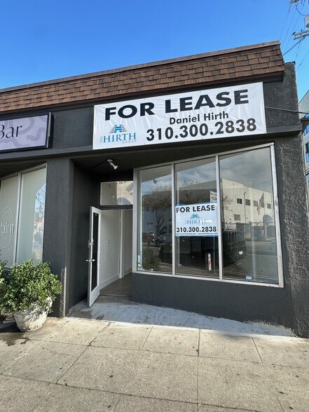 More Photos Of 10420 National Blvd, Los Angeles Apartments For Lease