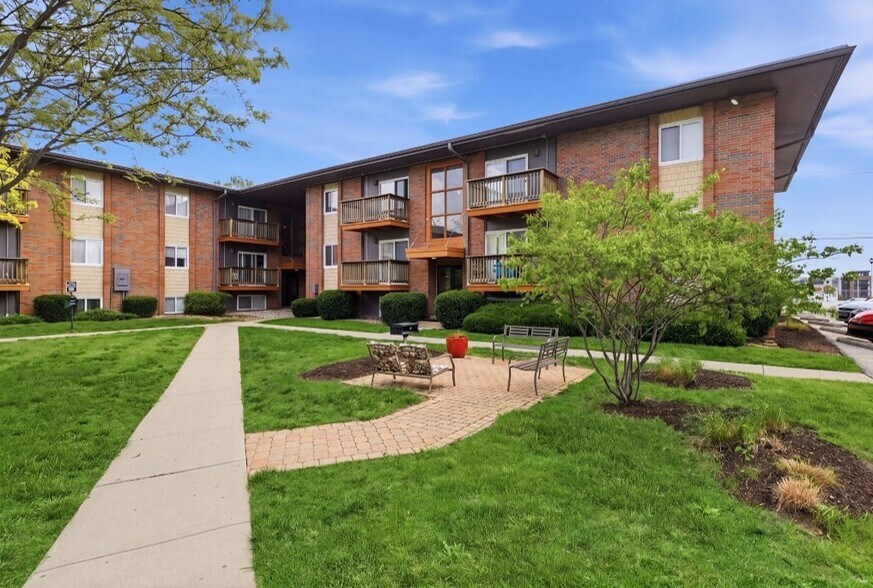 More Photos Of 6212 Slater St, Merriam Apartments For Sale