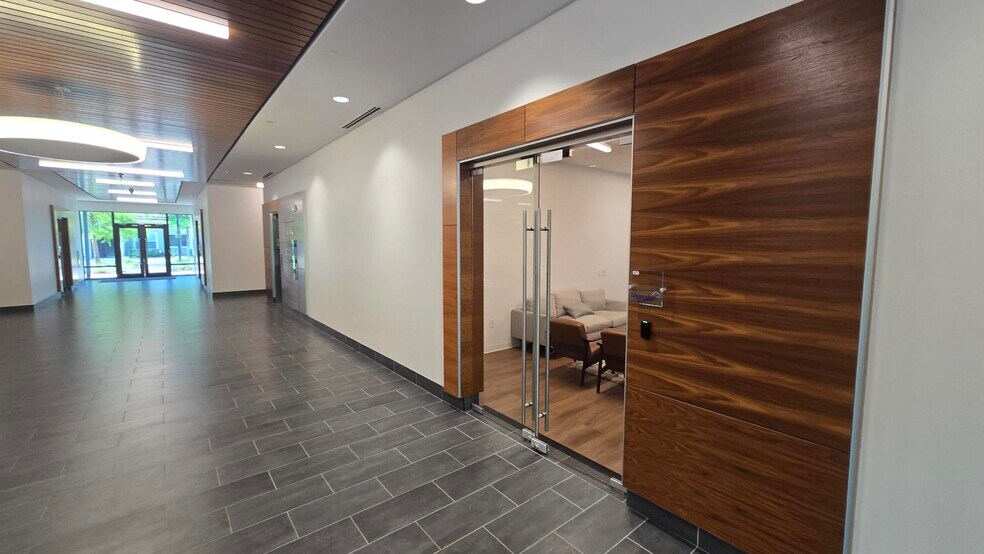 More Photos Of 1501 Belle Isle Ave, Mount Pleasant Office For Lease