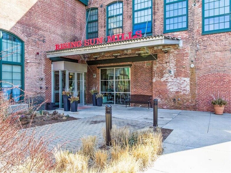 More Photos Of 166 Valley St, Providence Apartments For Sale