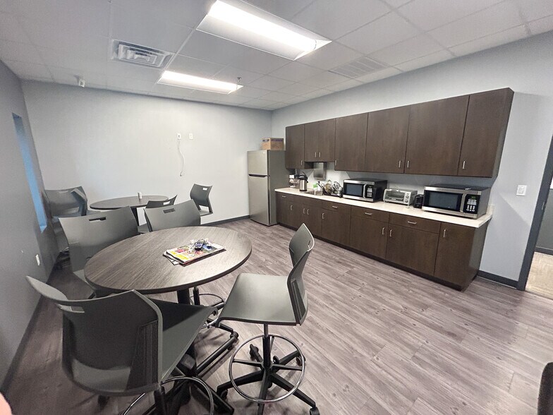 More Photos Of 5212 Willis Rd, Theodore Unknown For Lease