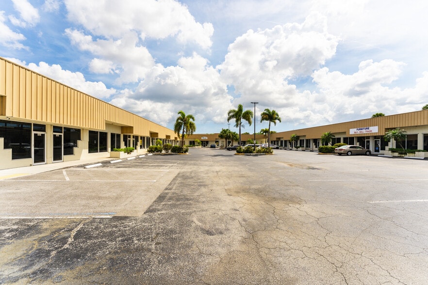 More Photos Of 6758 N Military Trl, West Palm Beach Unknown For Lease