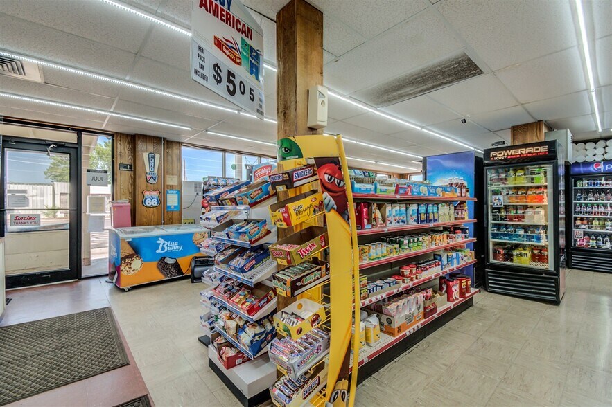 More Photos Of 1705 SW Frank Phillips Blvd, Bartlesville Service Station For Sale