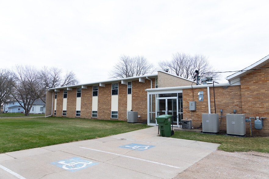 More Photos Of 381 H St, Hampton Religious Facility For Sale