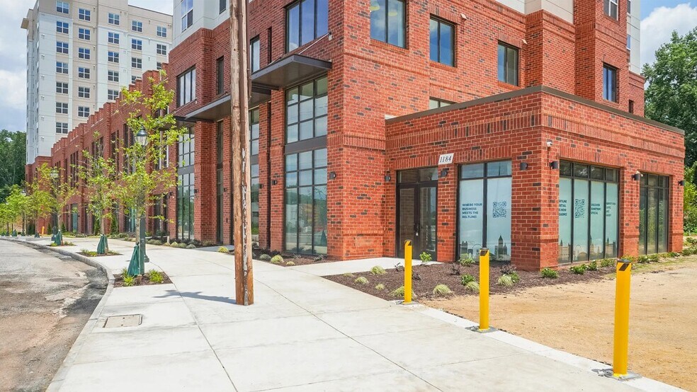 More Photos Of 1184 Hank Aaron Dr, Atlanta Apartments For Lease