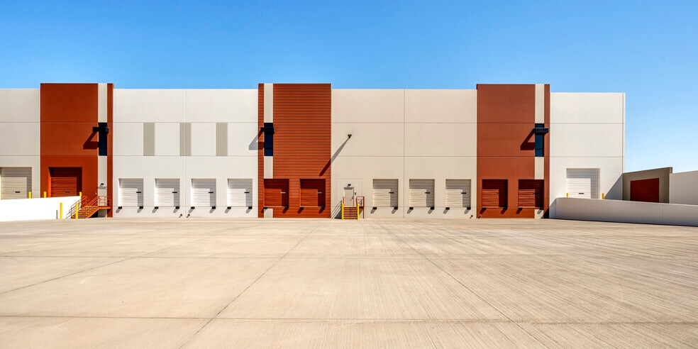 More Photos Of 2950 S McQueen Rd, Chandler Manufacturing For Sale