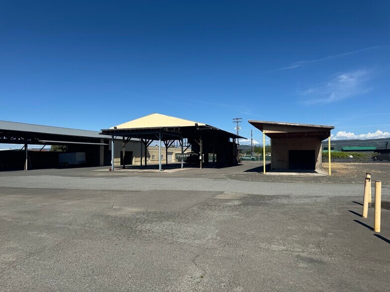 More Photos Of 5077 Table Rock Rd, Central Point Contractor Storage Yard For Sale