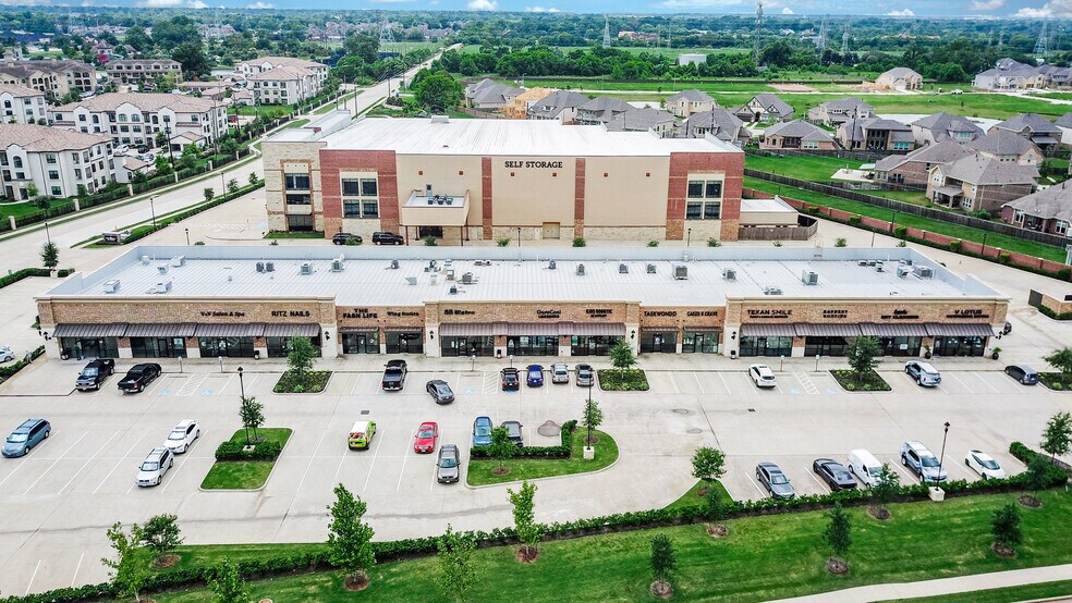 More Photos Of 4821 Lj Pky, Sugar Land Storefront For Lease