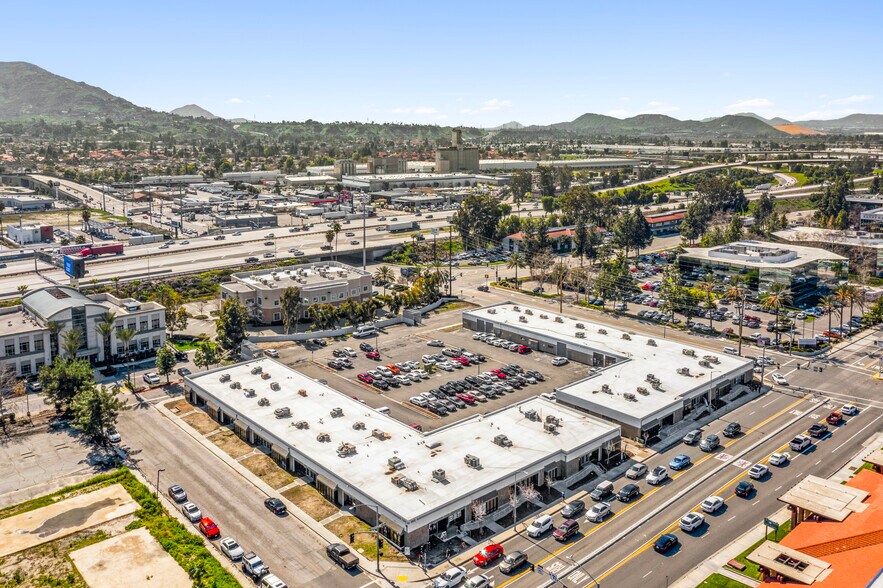 More Photos Of 165 W Hospitality Ln, San Bernardino Flex For Lease