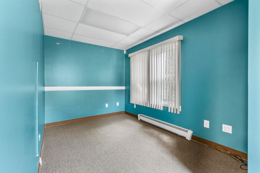 More Photos Of 256 Seaside Ave, Milford Medical For Lease