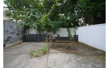 More Photos Of 28 Melrose St, Brooklyn Multifamily For Sale