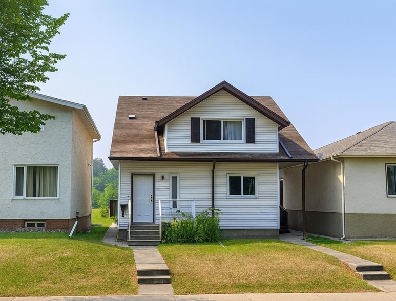 Primary Photo Of 10831 80 Av NW, Edmonton Apartments For Sale