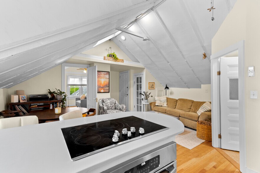 More Photos Of 13 Dean Ave, Newport Apartments For Sale