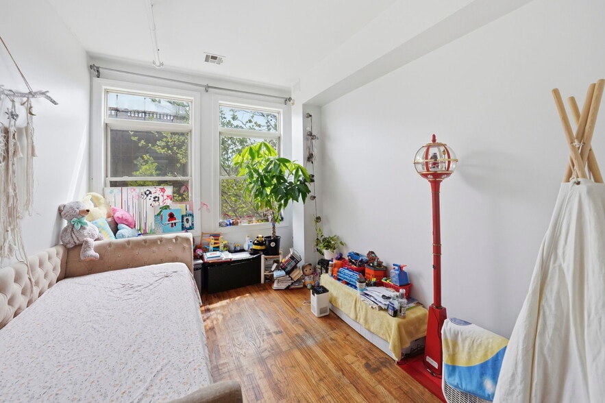 More Photos Of 378 George St, New Brunswick Storefront Retail Residential For Sale