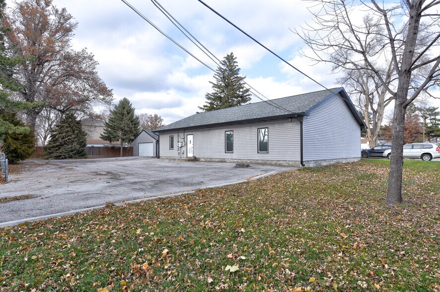 More Photos Of 5036 S 136th St, Omaha Office For Lease