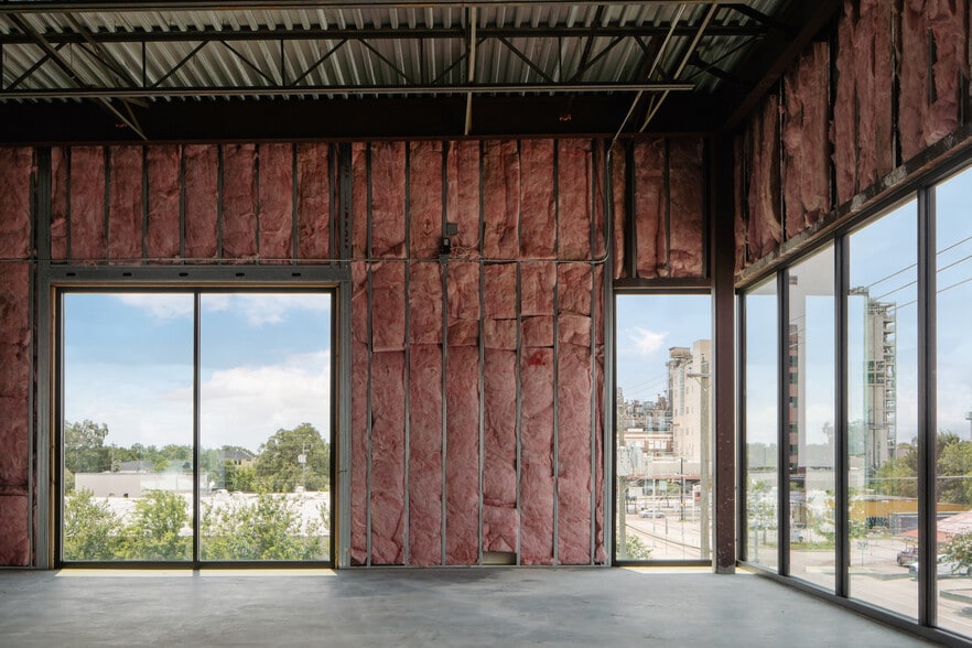 More Photos Of 3509 Harrisburg Blvd, Houston Office For Lease