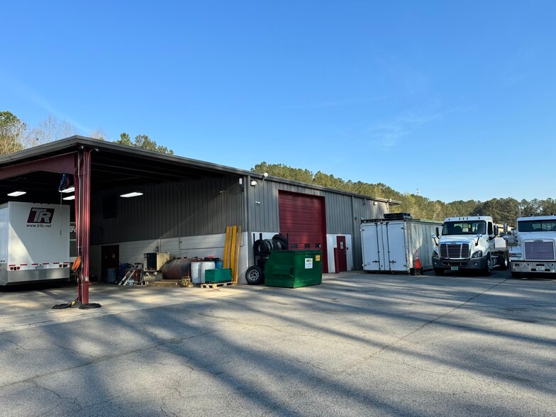More Photos Of 43 Bellamy Ct, Stockbridge Warehouse For Lease