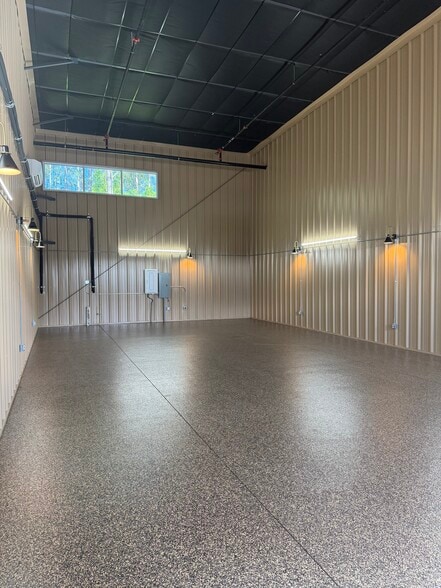 More Photos Of 14105 Wm Davis Pky, Jacksonville Warehouse For Sale