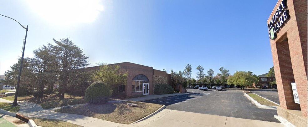More Photos Of 1816 W Lindsey St, Norman Freestanding For Lease