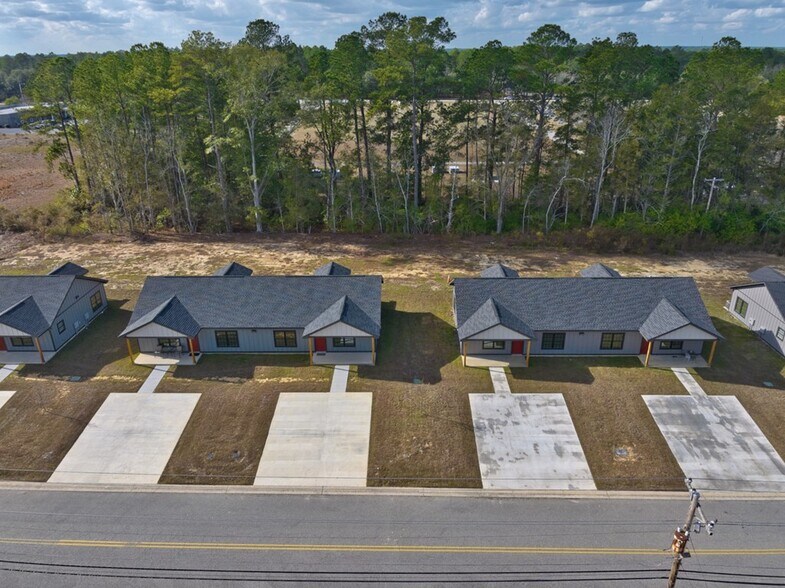More Photos Of 240 Sunset Cir, Moultrie Apartments For Sale