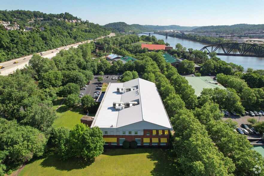More Photos Of 700 Waterfront Dr, Pittsburgh Light Manufacturing For Sale