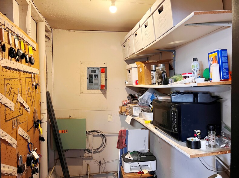 More Photos Of 10 Washington St NE, Brainerd General Retail For Sale