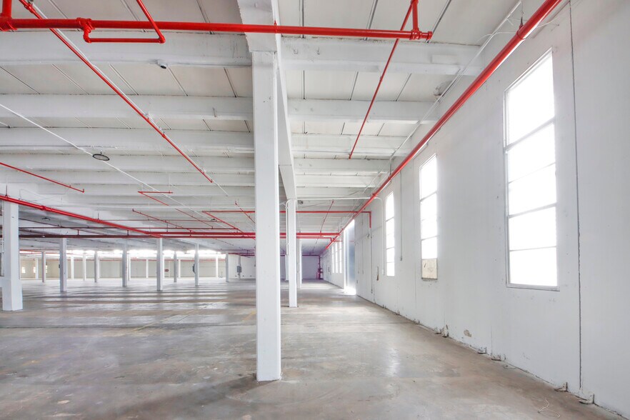 More Photos Of 6721 NW 36th Ave, Miami Industrial For Sale