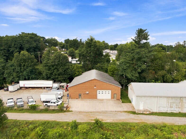 More Photos Of 890 Roanoke St, Christiansburg Warehouse For Lease