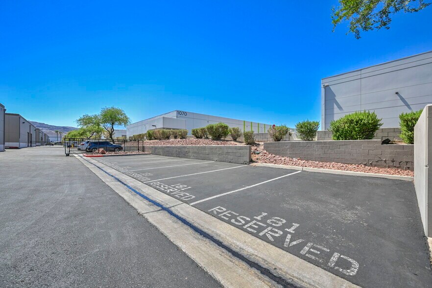 More Photos Of 181 N Gibson Rd, Henderson Warehouse For Sale