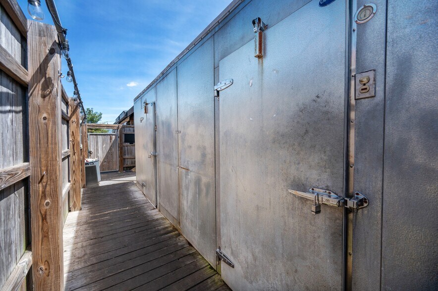 More Photos Of 3248 Blackwood Dr, Nashville Bar For Sale
