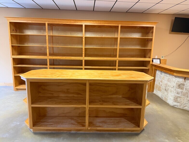 More Photos Of 1274 Blake Rd, Conroe Office For Lease