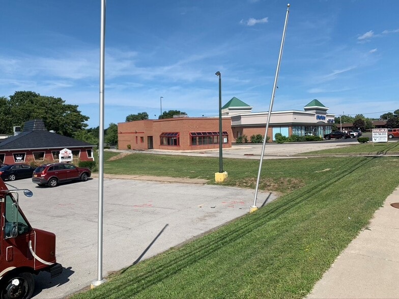 More Photos Of 1780 Ridge Rd E, Rochester Unknown For Lease