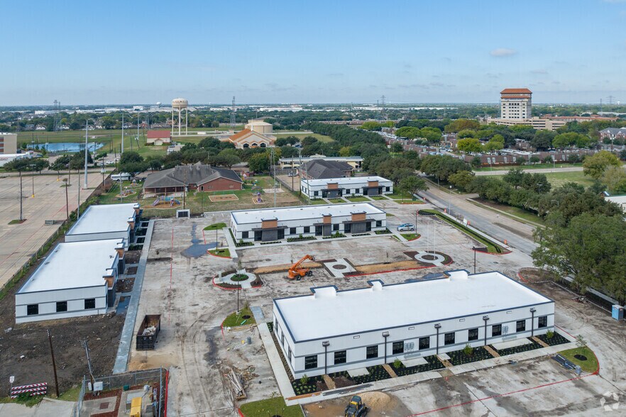 More Photos Of 4807 Sugar Grove Blvd, Stafford Unknown For Lease