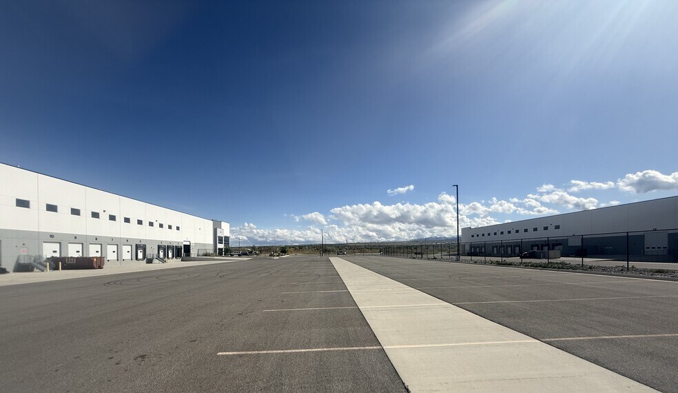More Photos Of 6162 W Beagley Rd, West Valley City Distribution For Lease