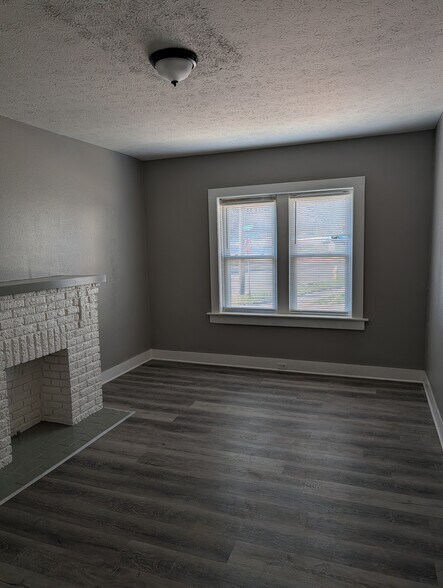 More Photos Of 23 Charlotte St, Akron Apartments For Sale