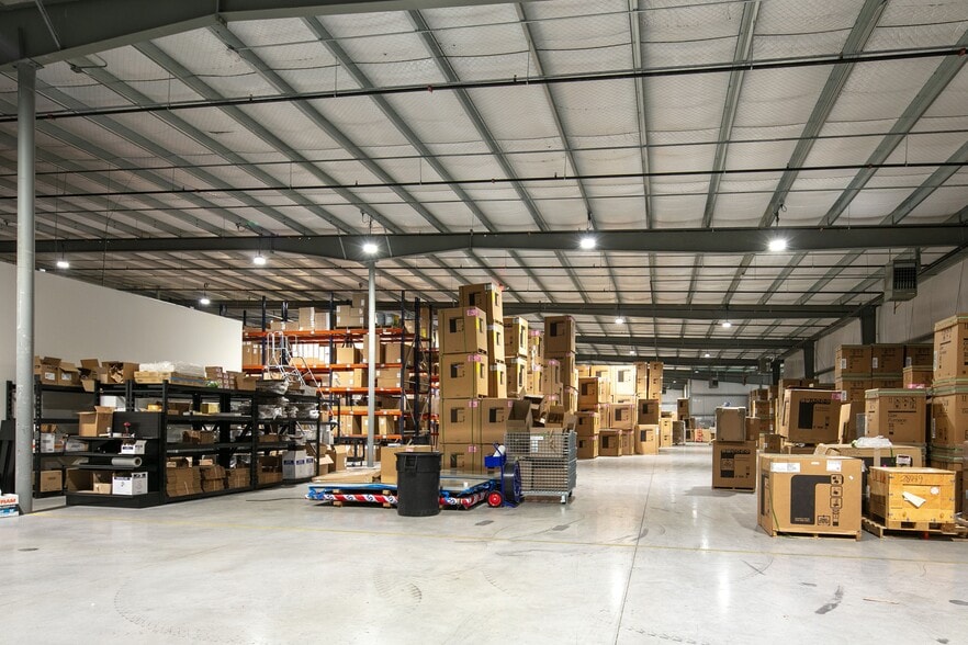 More Photos Of 123-133 Means Dr, Nicholasville Warehouse For Lease