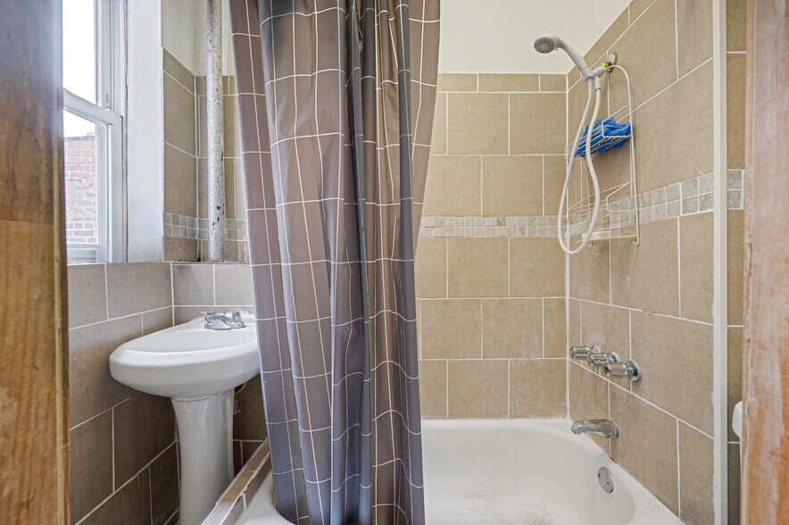 More Photos Of 542 Bergen St, Brooklyn Apartments For Sale