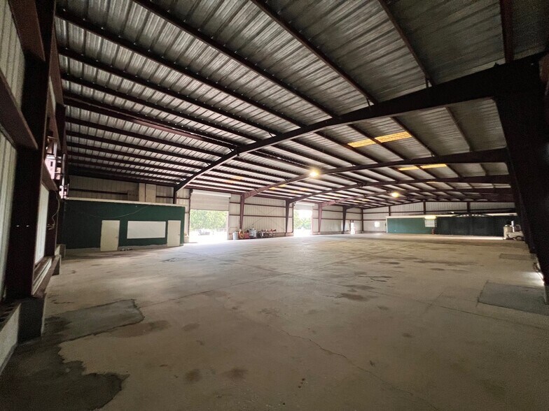 More Photos Of 17340 Parrish Grove, Dade City Industrial For Sale