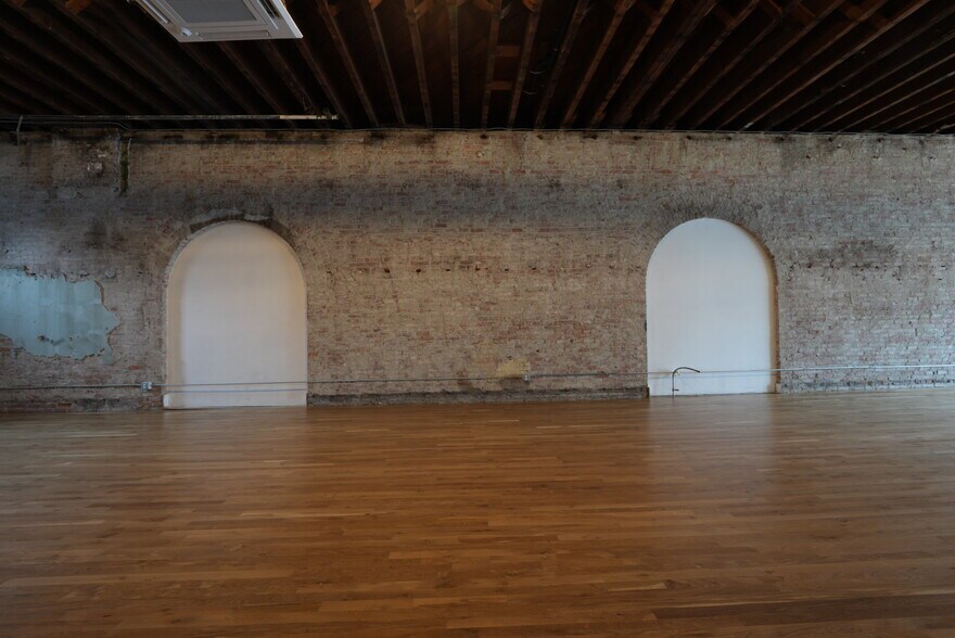 More Photos Of 1313 Hewitt Ave, Everett Storefront Retail Residential For Lease