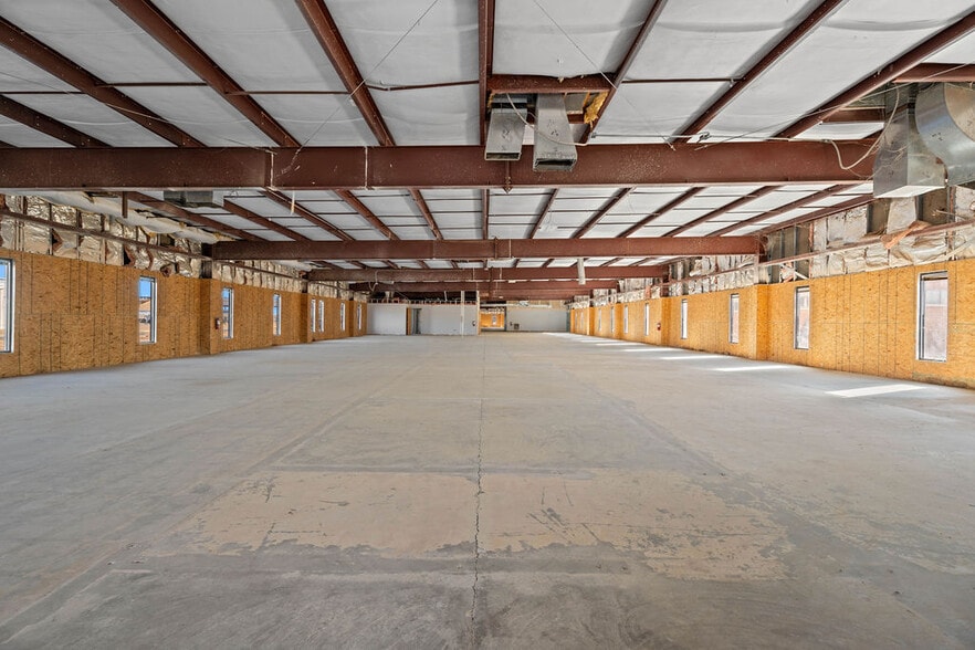 More Photos Of 1109 Kemper St, Lubbock Warehouse For Lease