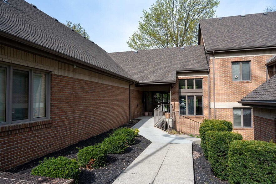 More Photos Of 190 S State St, Westerville Office For Lease