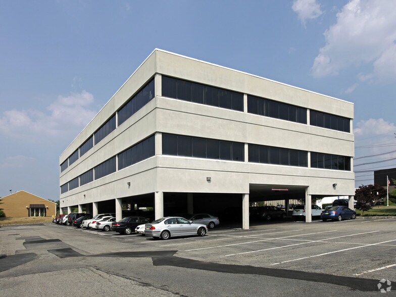More Photos Of 333 Fairfield Rd, Fairfield Office For Lease