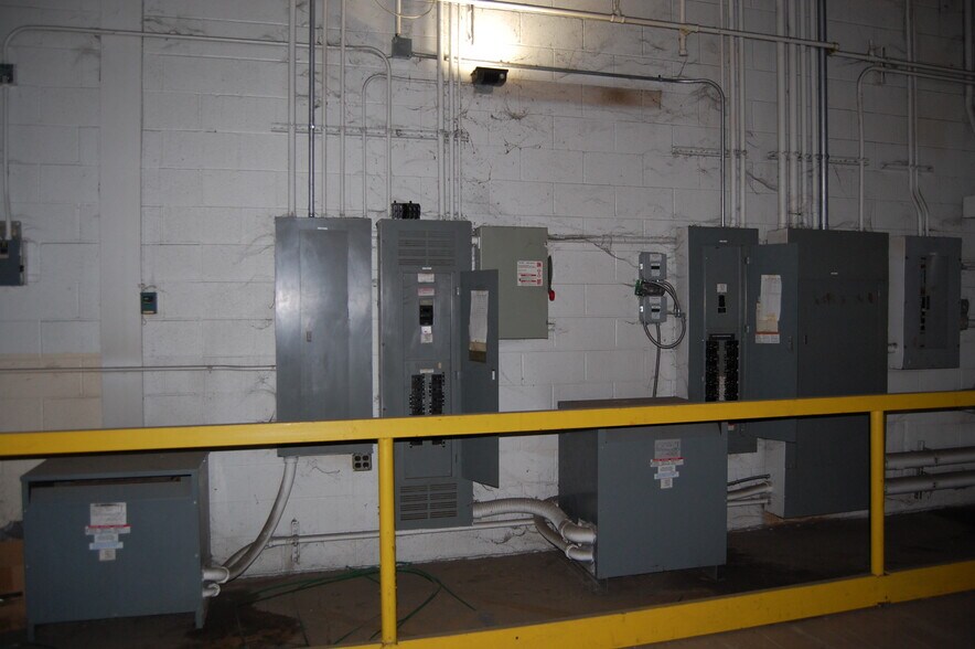 More Photos Of 2636 S Work St, Falconer Manufacturing For Lease