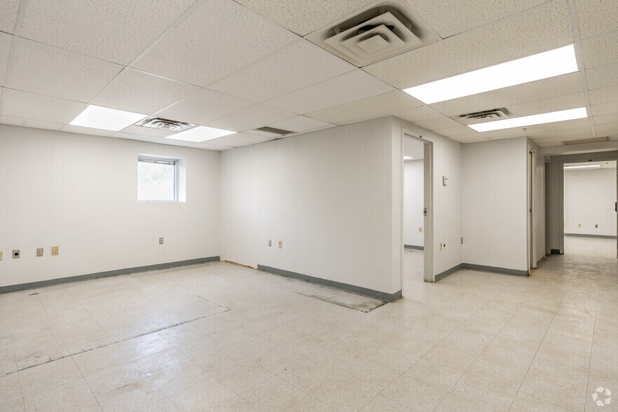 Photo of 1st Floor Ste 60,850 FB