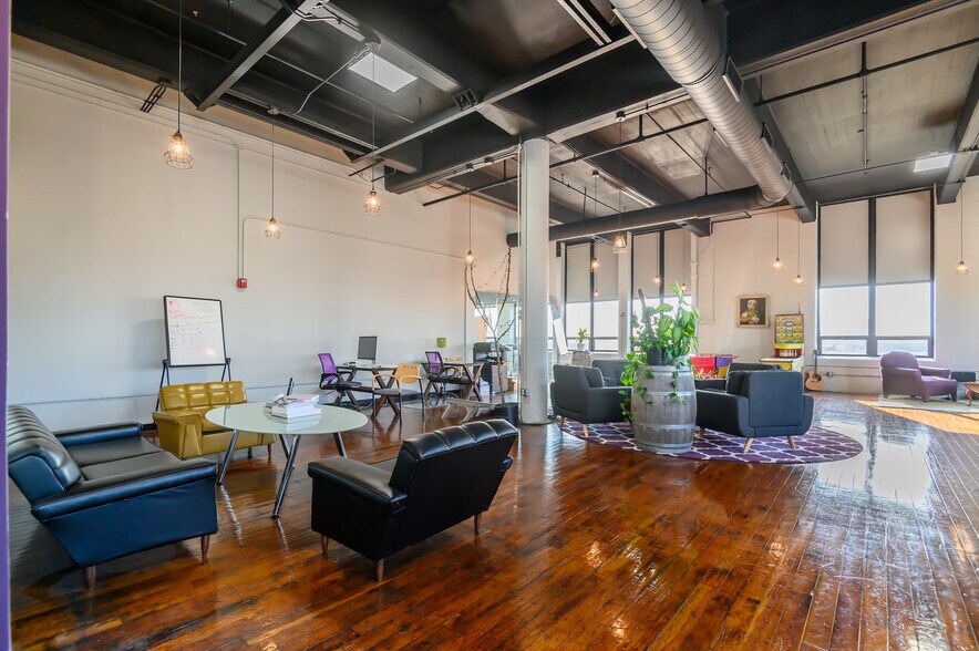 More Photos Of 35 Congress St, Salem Light Distribution For Lease